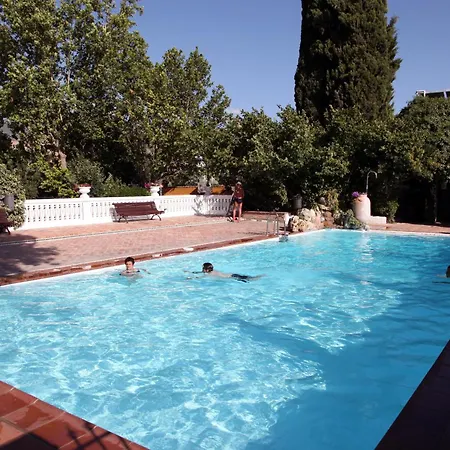 Reina Isabel 3* La Zubia (Granada)